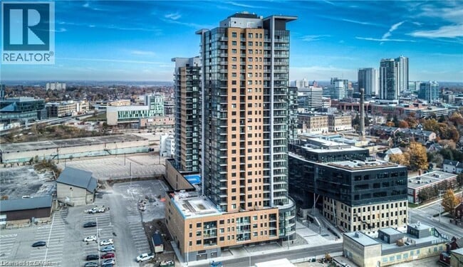 Building Photo - 108 Garment St