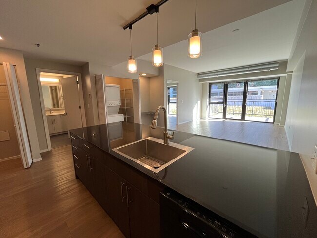 Foto del edificio - 211 W Scott St