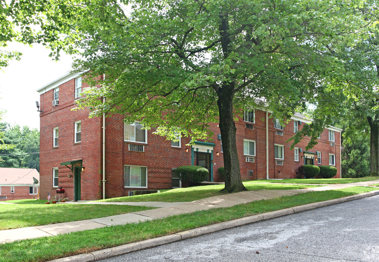 Building Photo - Coventry Manor