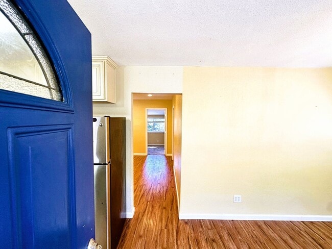 Foto del edificio - 17353 Park Ave