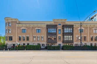 Building Photo - 127 E 18th St