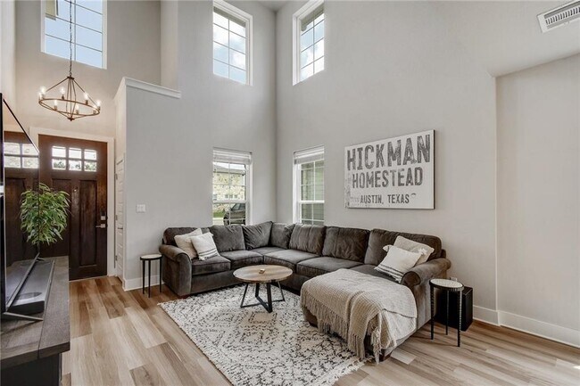 Foto del edificio - 375 Sawtooth Mountain Way