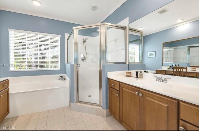 Building Photo - 3 br, 2.5 bath House - 648 NW 127th Ave