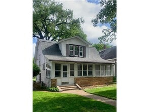 Building Photo - 1795 W James Ave
