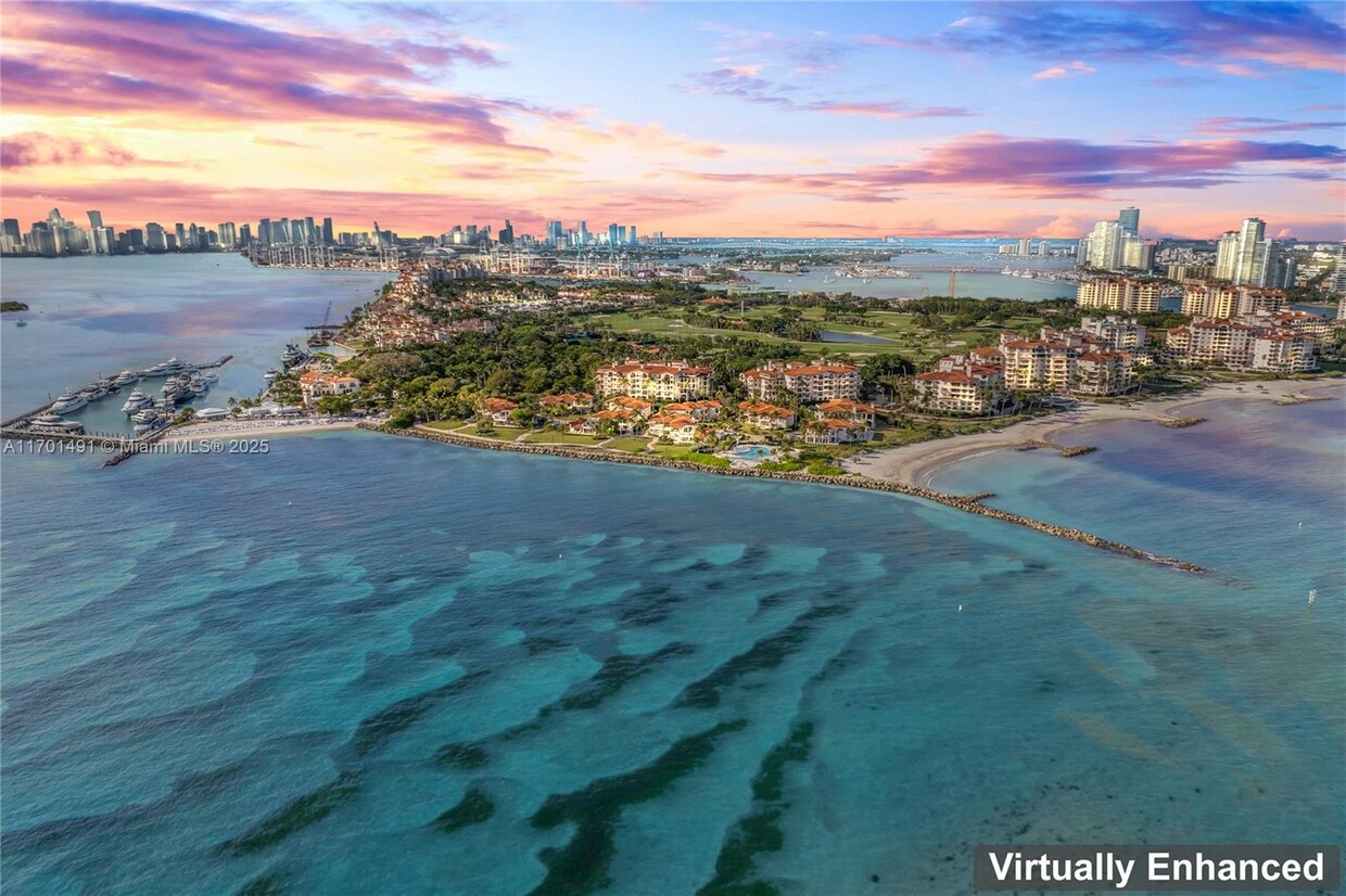 Foto principal - 19112 Fisher Island Dr