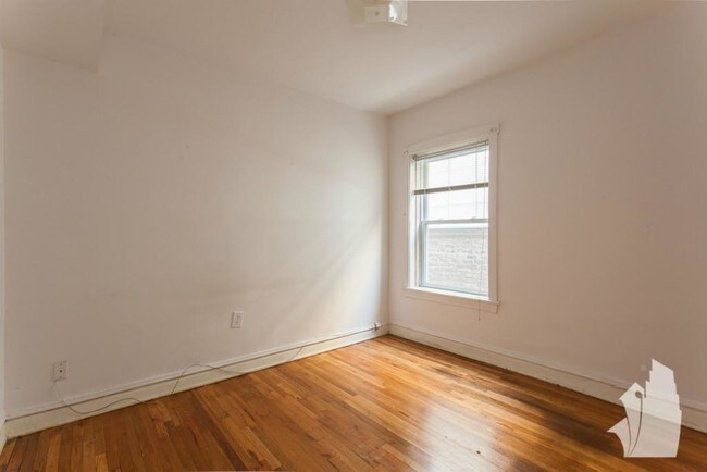Foto del edificio - 3521 N Broadway