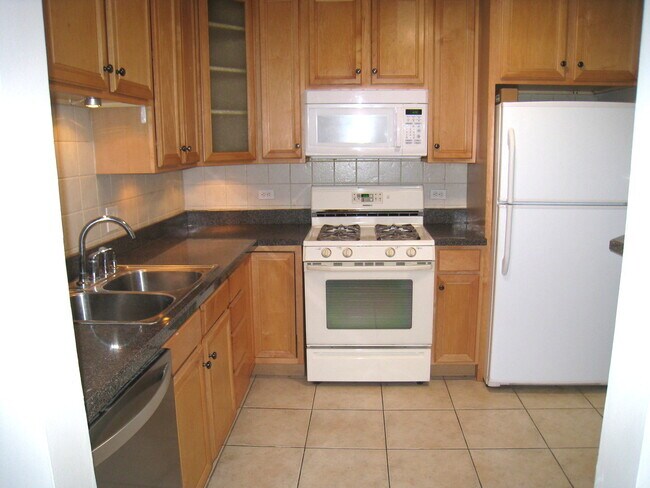 Foto del edificio - 876 Cross Creek Ct