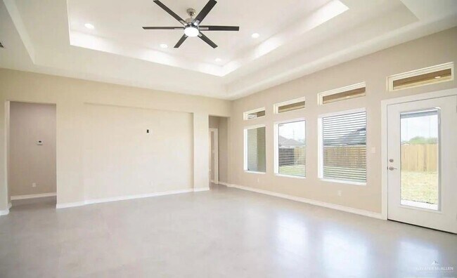 Building Photo - 20 Barbwire Ln