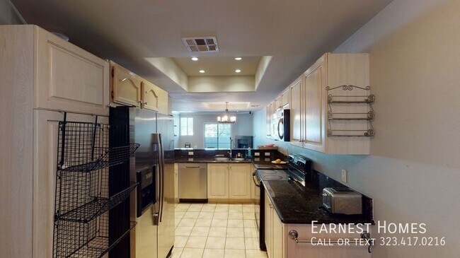 Building Photo - 4970 Kester Ave Apt 8 Sherman Oaks, CA 914...