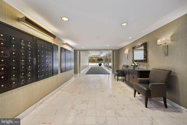 Foto del edificio - 4201 Cathedral Ave NW