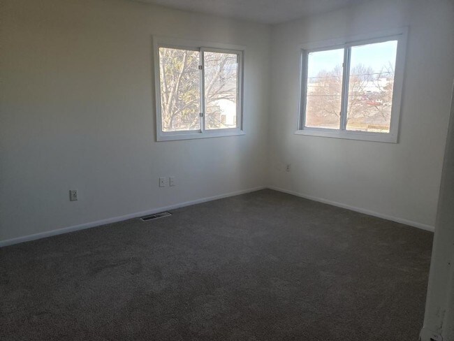 Building Photo - 304 Clay Street