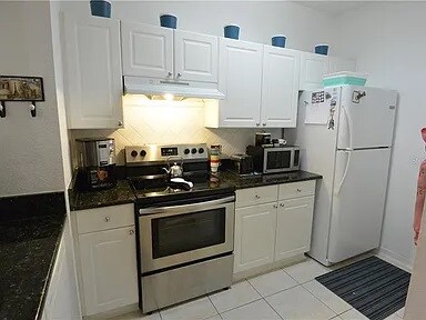 Foto del edificio - 18001 Richmond Pl Dr