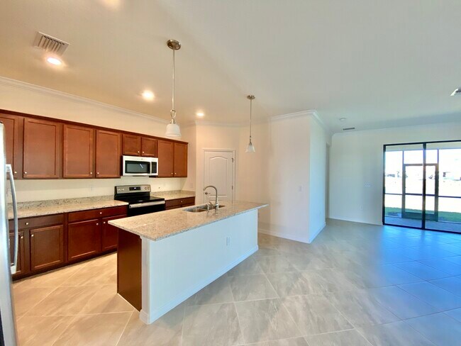 Foto del edificio - 14561 Monrovia Ln