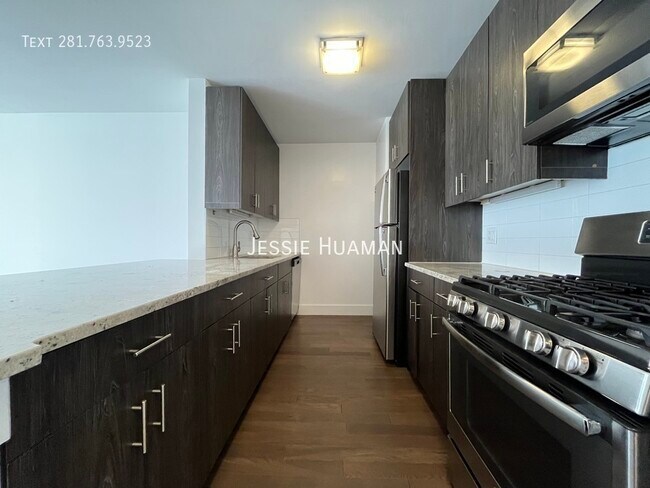 Building Photo - 37 Third Place -6A