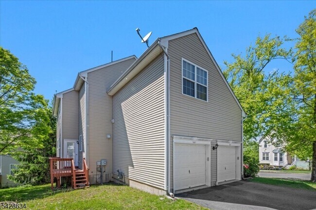 Foto del edificio - 31 Winding Hill Dr