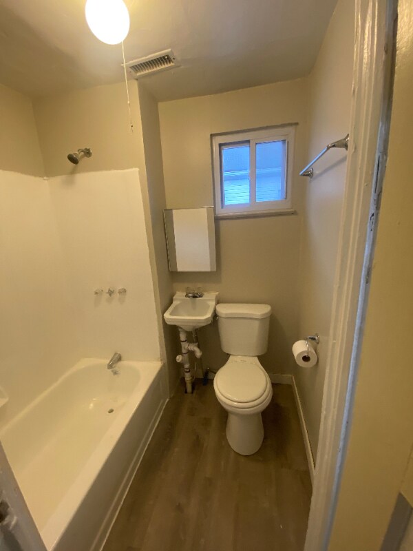 Foto del edificio - 7006 Worley Ave