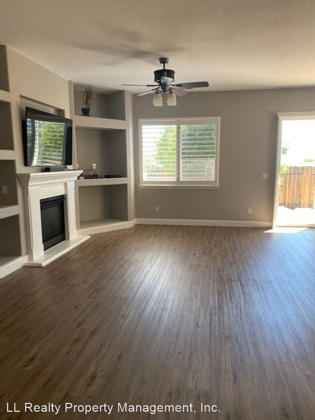 Building Photo - 3 br, 2 bath House - 1081 Tee Dr.