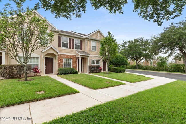 Foto del edificio - 8159 Summerside Cir
