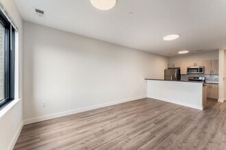 Building Photo - PINNACLE Orange Crossing