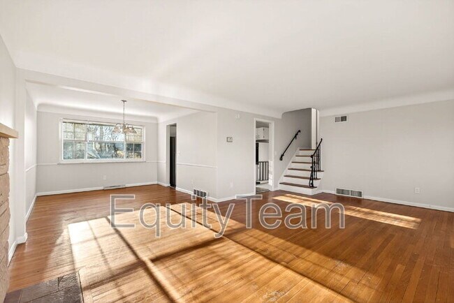 Foto del edificio - 8980 Cherry Blossom Ln