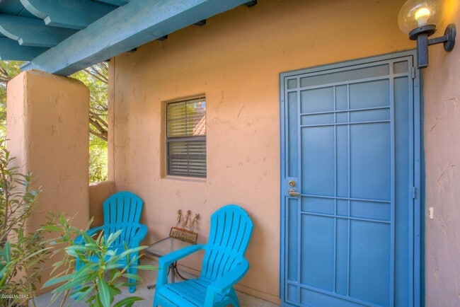 Building Photo - 5314 North Paseo de la Terraza