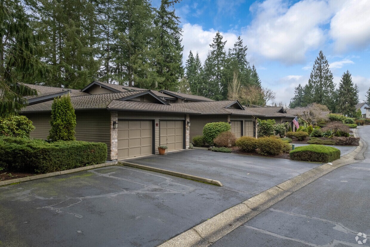 Exterior - Country Place
