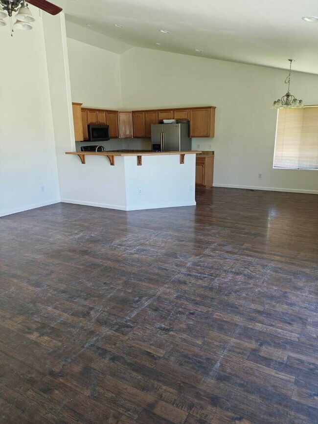 Building Photo - Sandcastle Estates Home - Pet friendly