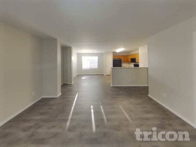 Building Photo - 11445 W Cambridge Ave