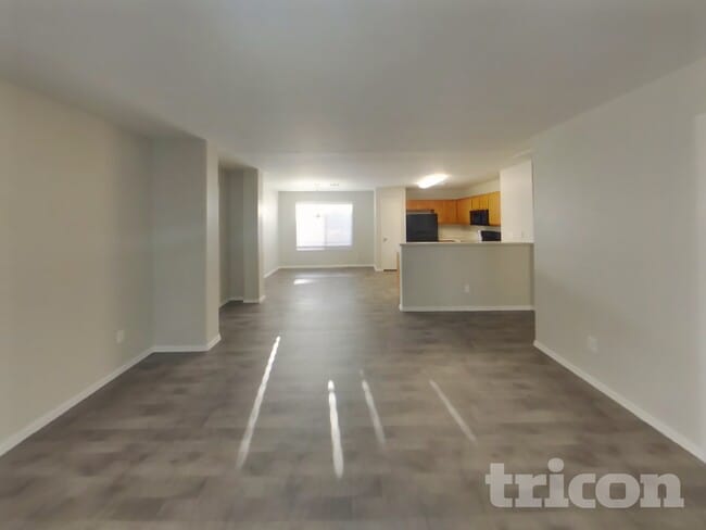 Foto del edificio - 11445 W Cambridge Ave