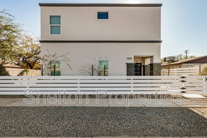 Foto principal - 1305 E Madison St