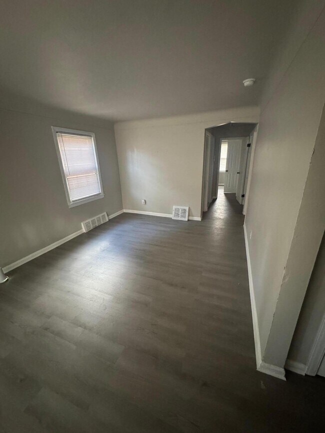 Building Photo - 14854 Ohio St