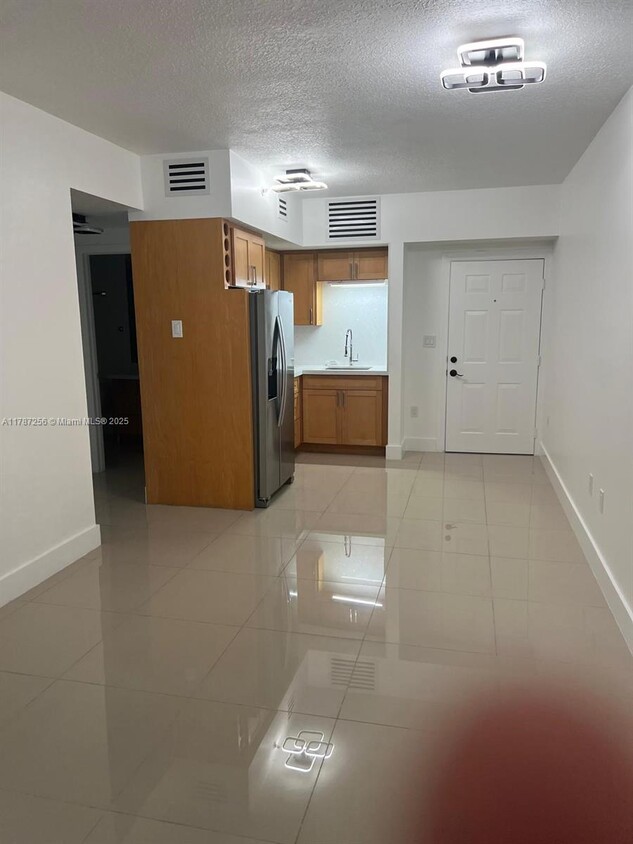 Foto principal - 2630 SW 28th St