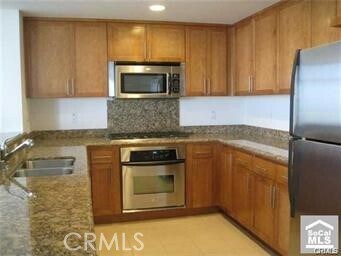 Building Photo - 411 W Seaside Way