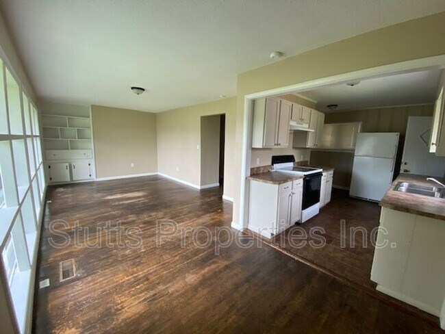 Foto del edificio - 1103 Waverly Ave