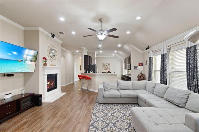 Foto del edificio - 16609 Lincoln Park Ln