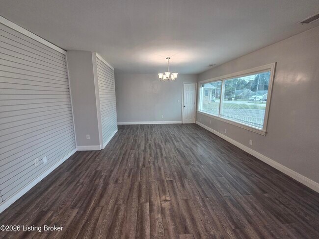 Building Photo - 1209 Durrett Ln