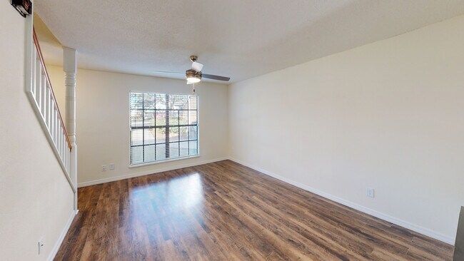 Interior Photo - Cambridge Woods