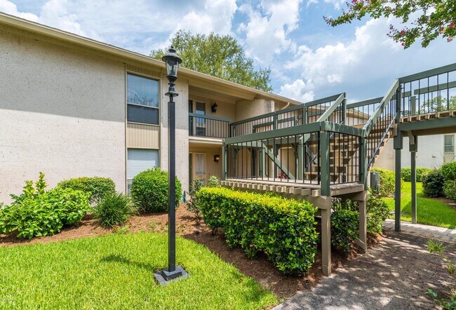 Foto del edificio - 10154 Leisure Ln N