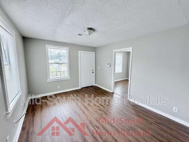 Building Photo - 1545 Patton St