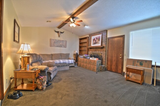 Photo - 307 Vickie Dr House