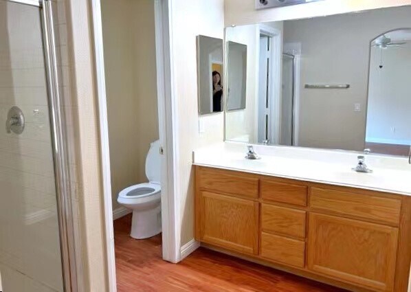 Foto del edificio - 903 Sterling Thorn Ct