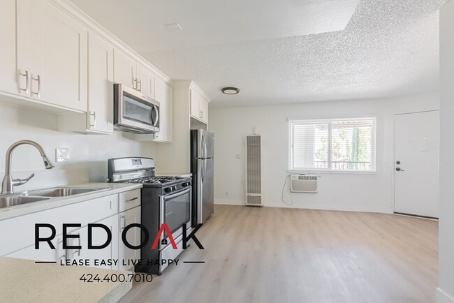 Foto del edificio - ~$300 OFF Each Month~ Top Floor One Bedroo...