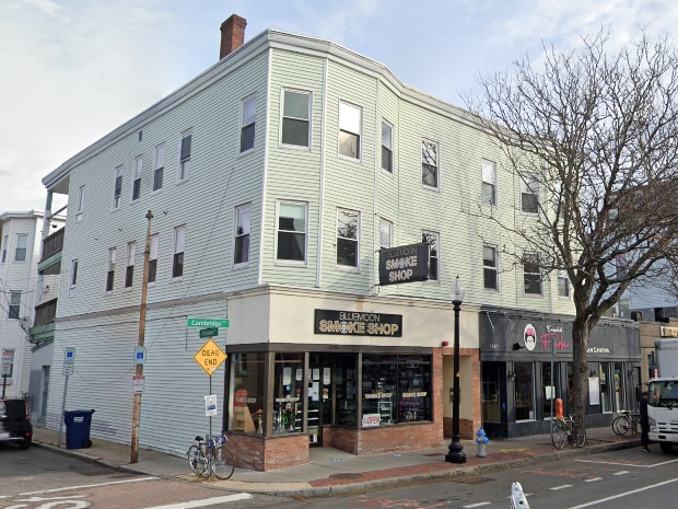 Building Photo - 1293 Cambridge St