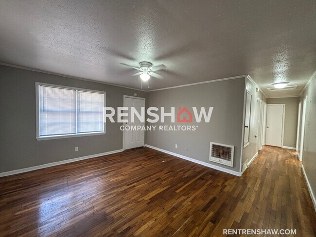 Foto del edificio - 291 Navy Dr