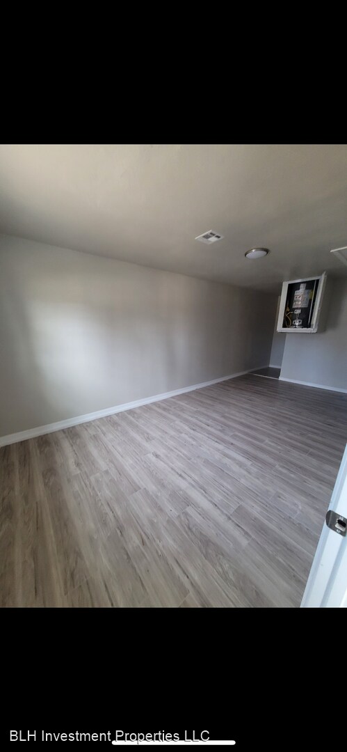 Foto del edificio - 4 br, 1.5 bath House - 1908 N Timber Avenue