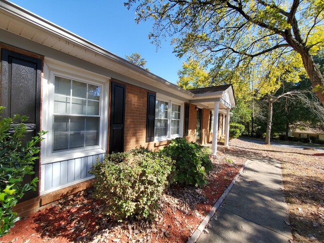 Foto del edificio - Beautiful Ranch Home in Charlotte NC