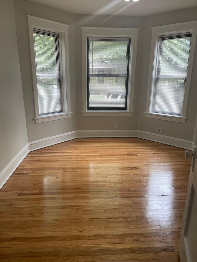 Dining Room - 3735 W Grace St