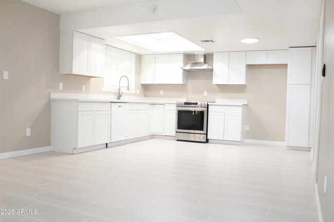 Foto del edificio - 8806 N 105th Ln