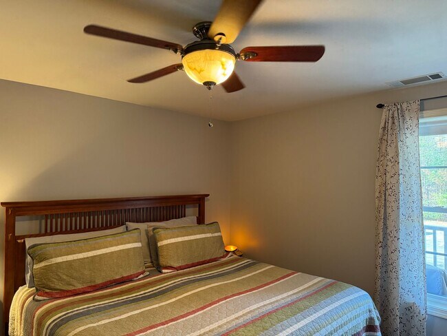 Foto del edificio - Beautiful 2 bedroom located in Londonderry...