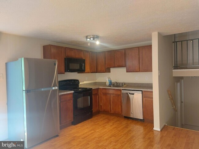 Foto del edificio - 1312 Hillcrest Dr